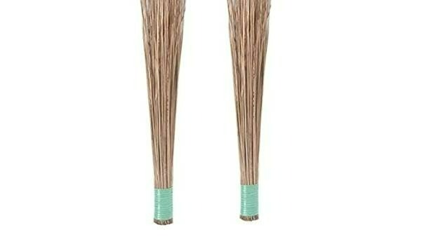 చీపురును నిలబెట్టటం వల్ల అనవసరపు ఖర్చులు 