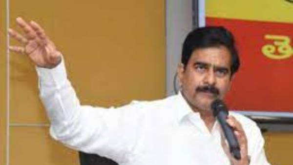 జగన్ జైల్లో ఉంటే.. అందరూ ఉండాలా?: దేవినేని ఉమ