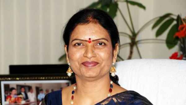  గులాబీ నేతలు దోచుకున్నదంతా కక్కిస్తాం.. టీఆర్ఎస్ నేతలు అవినీతి సామ్రాట్లన్న డీకే అరుణ