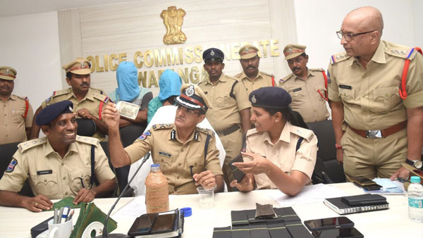 warangal commissionarate police caught fake currency circulating gang warangal commissionarate police caught fake currency circulating gang