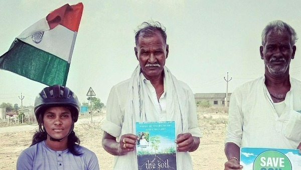 భూసారం పెంచటంపై ప్రజల్లో అవగాహన కల్పిస్తున్న వెన్నెల 