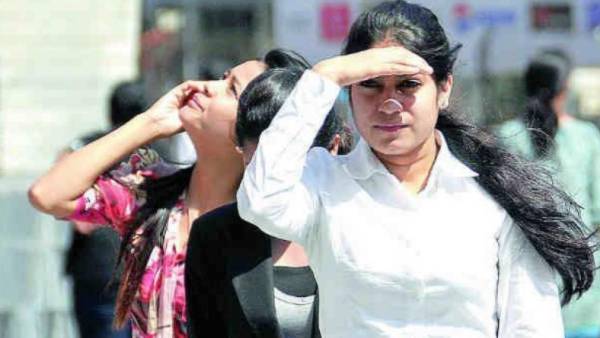 తెలంగాణలోనూ ఈదురుగాలులతో కూడిన వర్షాలు, వడగాలులు తెలంగాణలోనూ ఈదురుగాలులతో కూడిన వర్షాలు, వడగాలులు