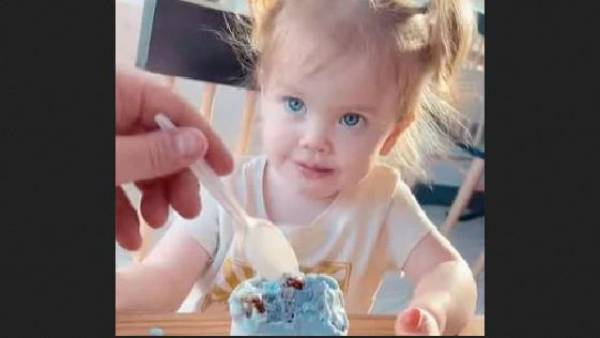 అడగకుండా ఐస్ క్రీమ్ తీసుకోవడంతో.. అడగకుండా ఐస్ క్రీమ్ తీసుకోవడంతో..