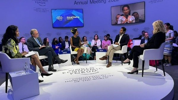 దావోస్ లో సానుకూల ఫలితాలు దావోస్ లో సానుకూల ఫలితాలు