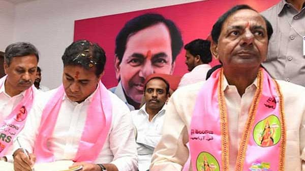 తెలంగాణ‌లో గాడిత‌ప్పిన పాల‌న‌