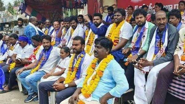 అంబేద్కర్ జిల్లాపై నిరసనలు అంబేద్కర్ జిల్లాపై నిరసనలు