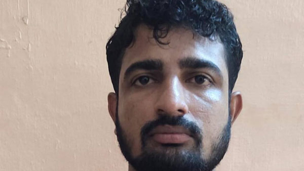 అర్దరాత్రి కామాంధుడి అరాచకం