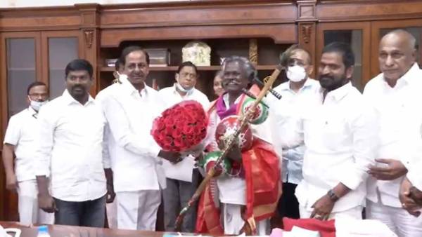 ఇంటి స్థలం, రూ.కోటి నగదు