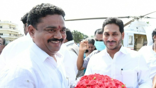  ప్రసాదరాజుకు అండగా జగన్ 