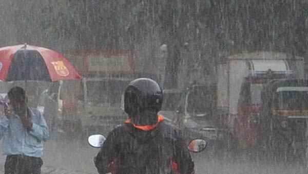 ఉత్తర, దక్షిణ కోస్తా జిల్లాల్లో తేలికపాటి నుంచి మోస్తరు వర్షాలు ఉత్తర, దక్షిణ కోస్తా జిల్లాల్లో తేలికపాటి నుంచి మోస్తరు వర్షాలు