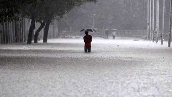 కర్ణాటక, కేరళ, తమిళనాడులోనూ భారీ వర్షాలు