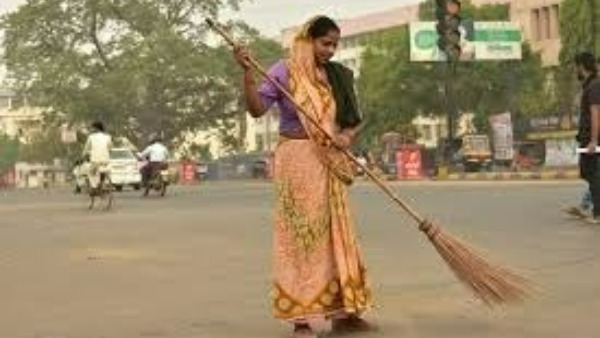 చీపురుతో ఊడుస్తూ ఎవరైనా ఎదురుపడినా శుభ సంకేతం 