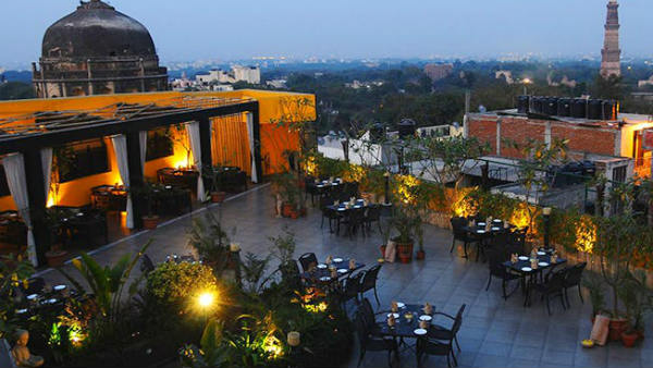 మాదకద్రవ్యాలకు దూరండా ఉండండి.. పబ్, రెస్టారెంట్ల యజమానులకు కమీషనర్ మార్గదర్శకాలు