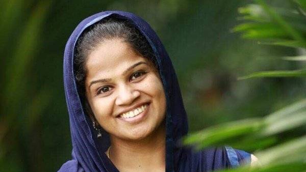 కుటుంబ సభ్యుల ఆలోచన వేరు కుటుంబ సభ్యుల ఆలోచన వేరు