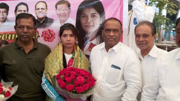 ఘన స్వాగతం..