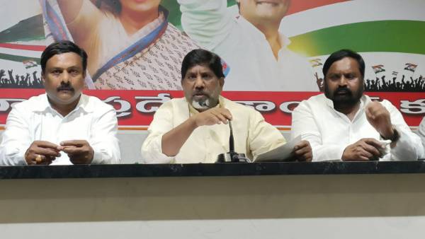  ఉదయపూర్,వరంగల్ డిక్లరేషన్ ప్రజల్లోకి తీసుకు వెళ్ళాలి.. భట్టి వినూత్న పిలుపు