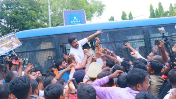  పోలీసులు దౌర్జన్యం.. అమానుషంగా వ్యవహరించారన్న పీసిసి ఛీఫ్