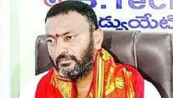 తల్లి కోసం రాతితో అద్భుతంగా ఆలయం నిర్మిస్తున్న కొడుకు తల్లి కోసం రాతితో అద్భుతంగా ఆలయం నిర్మిస్తున్న కొడుకు