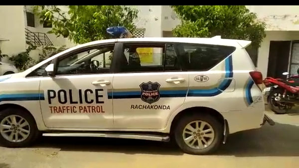 సకాలంలో బాబును తీసుకురాని కారణంగా శిశువు మృతి.. పోలీసులపై బాధితుల మండిపాటు సకాలంలో బాబును తీసుకురాని కారణంగా శిశువు మృతి.. పోలీసులపై బాధితుల మండిపాటు