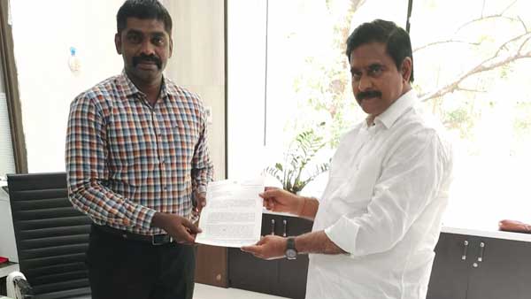 devineni uma complaint to cid against mininiter ambati rambabu for hacking and fake post devineni uma complaint to cid against mininiter ambati rambabu for hacking and fake post