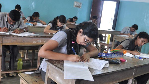 రెగ్యులర్ పాస్ ..వారితో సమానంగా