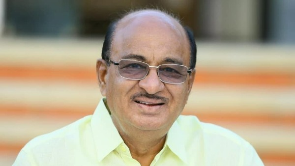 మీలాంటి పేటియం కుక్కలు కక్కుర్తి పడి మార్ఫింగ్ చేసిన ఫోటో అది.. సాయిరెడ్డికి గోరంట్ల కౌంటర్ మీలాంటి పేటియం కుక్కలు కక్కుర్తి పడి మార్ఫింగ్ చేసిన ఫోటో అది.. సాయిరెడ్డికి గోరంట్ల కౌంటర్