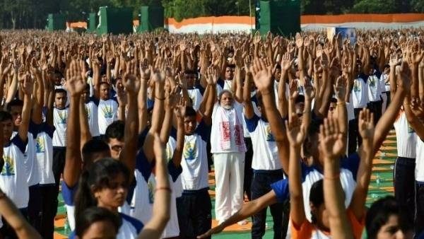 కర్ణాటక మైసూర్ లో యోగా దినోత్సవ వేడుకల్లో పీఎం మోడీ 