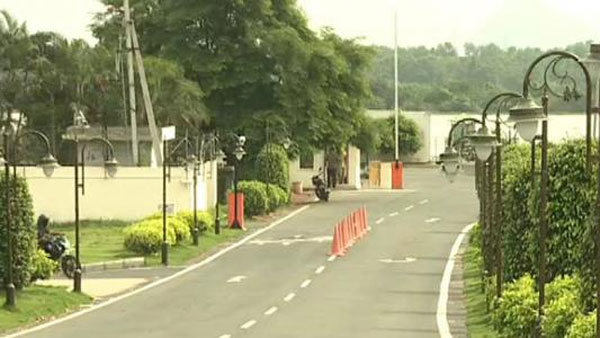 ఉండవల్లి కరకట్ట విస్తరణ