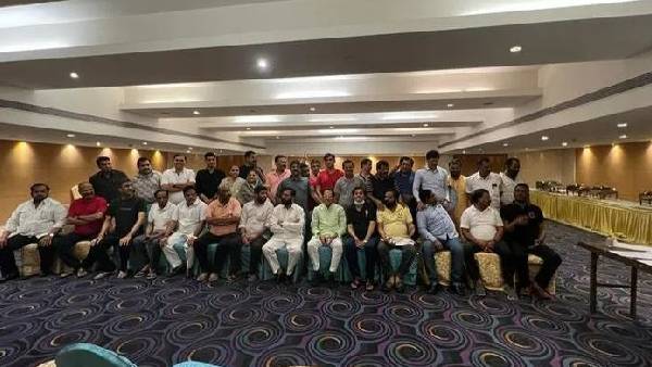  గవర్నర్‌ను కలవడంపై..