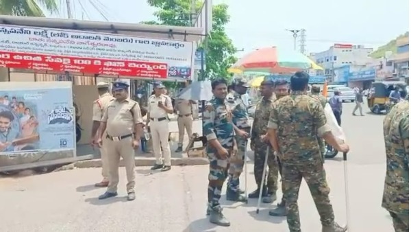 tension in mangalagiri continues on second day as tdp plans annadanam at anna canteen area