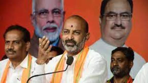 గొప్పలు చెప్పుకునే కేసీఆర్, కేటీఆర్ గొంతు మూగబోయిందా: బండి