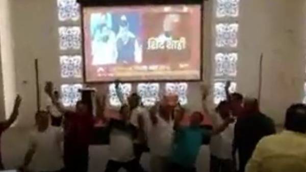 స్పెషల్ ప్లైట్ స్పెషల్ ప్లైట్