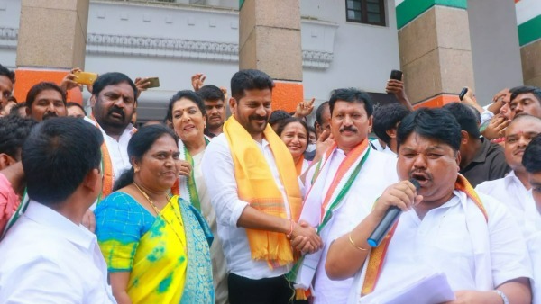 ఖమ్మంలో చేరికల పర్వం.. రేవంత్ రెడ్డి సమక్షంలో వెయ్యిమంది చేరికలు ఖమ్మంలో చేరికల పర్వం.. రేవంత్ రెడ్డి సమక్షంలో వెయ్యిమంది చేరికలు