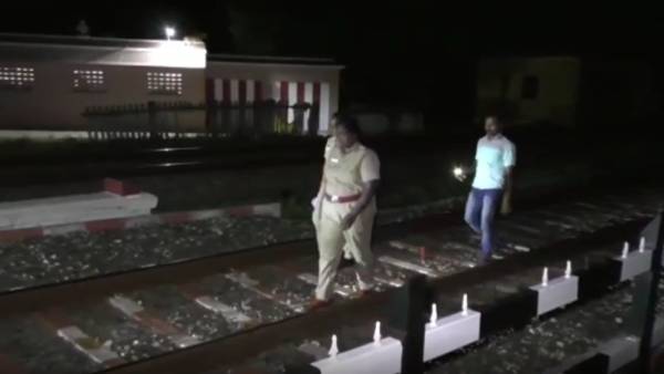 కాలేజ్ అమ్మాయిని 14 సార్లు పొడిచి.... ఆత్మహత్య చేసుకున్న శాడిస్టు