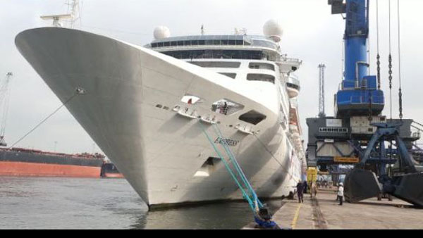 11 అంతస్తుల ఈ క్రూయిజ్ లో అన్నీ ప్రత్యేకతలే