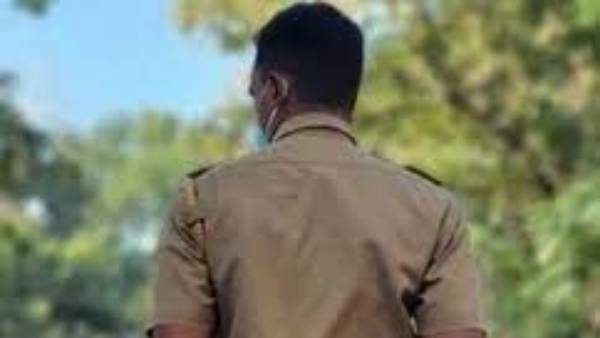 మసీదులో చాలీసా పారాయణ యత్నం ... అడ్డుకున్న పోలీసులు