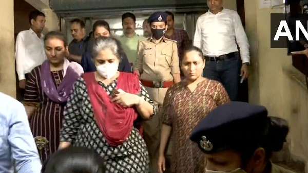తీస్తా సెతల్వాద్ పై వేధింపులు