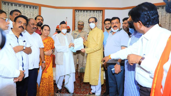 రాజ్ భవన్ వైపు అందరిచూపు రాజ్ భవన్ వైపు అందరిచూపు