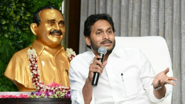 జగన్ మనసు మారిందా ?