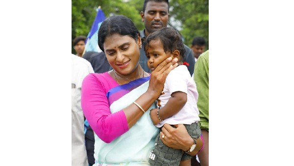 కెసీఆర్ పాలనలో స్కూళ్ళు, యూనివర్సిటీల పరిస్థితి అధ్వాన్నం కెసీఆర్ పాలనలో స్కూళ్ళు, యూనివర్సిటీల పరిస్థితి అధ్వాన్నం