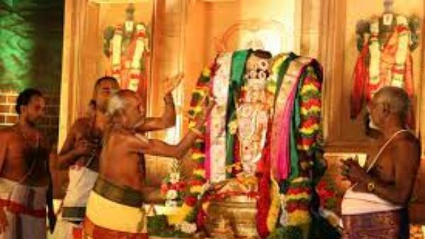  సమిష్టిగా..