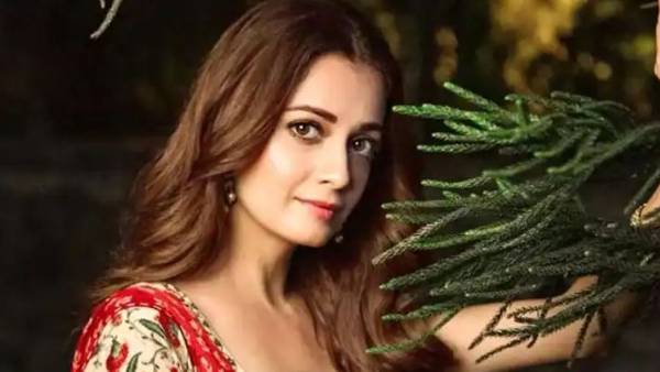 ఉద్దవ్ ఠాక్రేని ఆకాశానికి ఎత్తేసిన దియా మీర్జా ఉద్దవ్ ఠాక్రేని ఆకాశానికి ఎత్తేసిన దియా మీర్జా