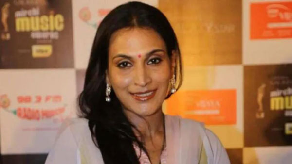 రజినీకాంత్ బదులు అవార్డు స్వీకరించిన ఐశ్వర్య