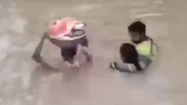 భారీ వరద.. భారీ వరద..