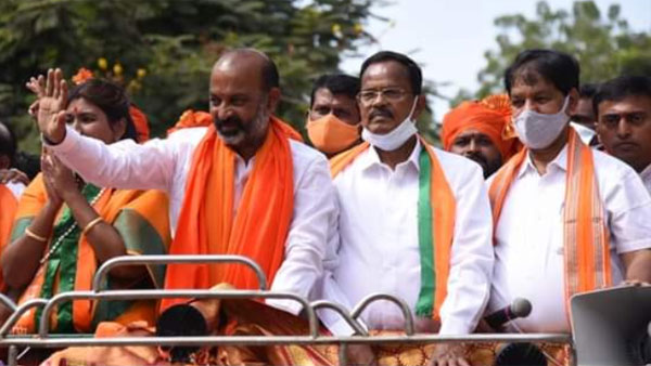 ఎన్నికల్లో బీజేపీ జెండా ఎగరవెయ్యటం లక్ష్యంగా బండి సంజయ్ పాదయాత్ర