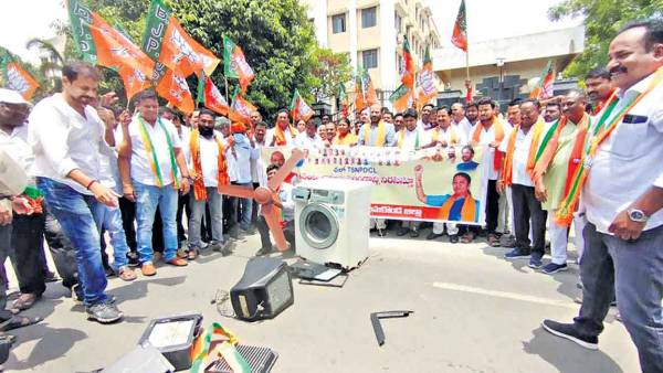 పోలీసులు ఇలా వ్యవహరించడం సరికాదు పోలీసులు ఇలా వ్యవహరించడం సరికాదు