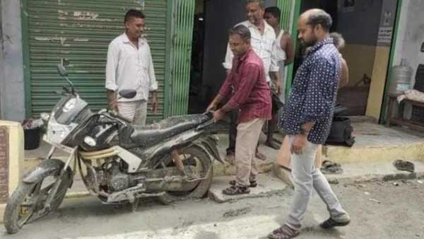 పర్మిషన్ ఇవ్వలేదే..? పర్మిషన్ ఇవ్వలేదే..?