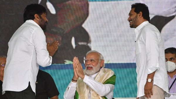 ఆసక్తిగా మారుతున్న సమీకరణాలు ఆసక్తిగా మారుతున్న సమీకరణాలు