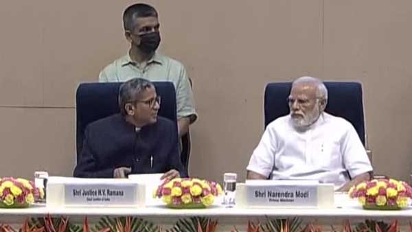 ఇంటింటికీ న్యాయం..