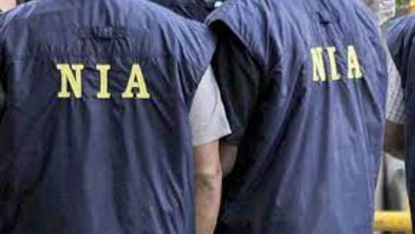 అజిత్ సింగ్ నగర్ లో చత్తీస్ గడ్ వాసులకు ఆశ్రయం.. వారిపై ఆరా అజిత్ సింగ్ నగర్ లో చత్తీస్ గడ్ వాసులకు ఆశ్రయం.. వారిపై ఆరా